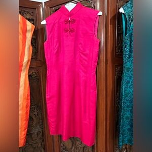 Vintage 1960s Custom Made Cheongsam Asian Dress